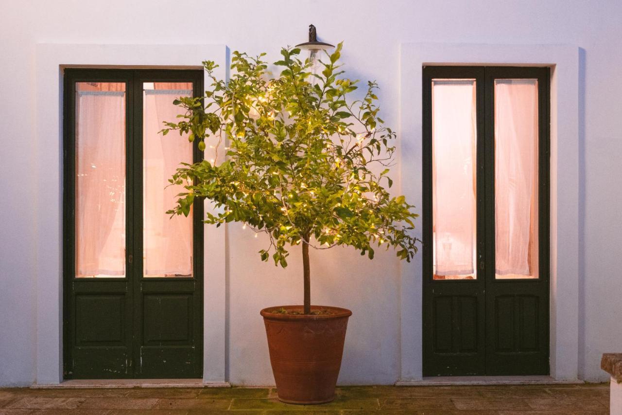 Don Alfonso Dimora D'Epoca Bed & Breakfast Racale Bagian luar foto